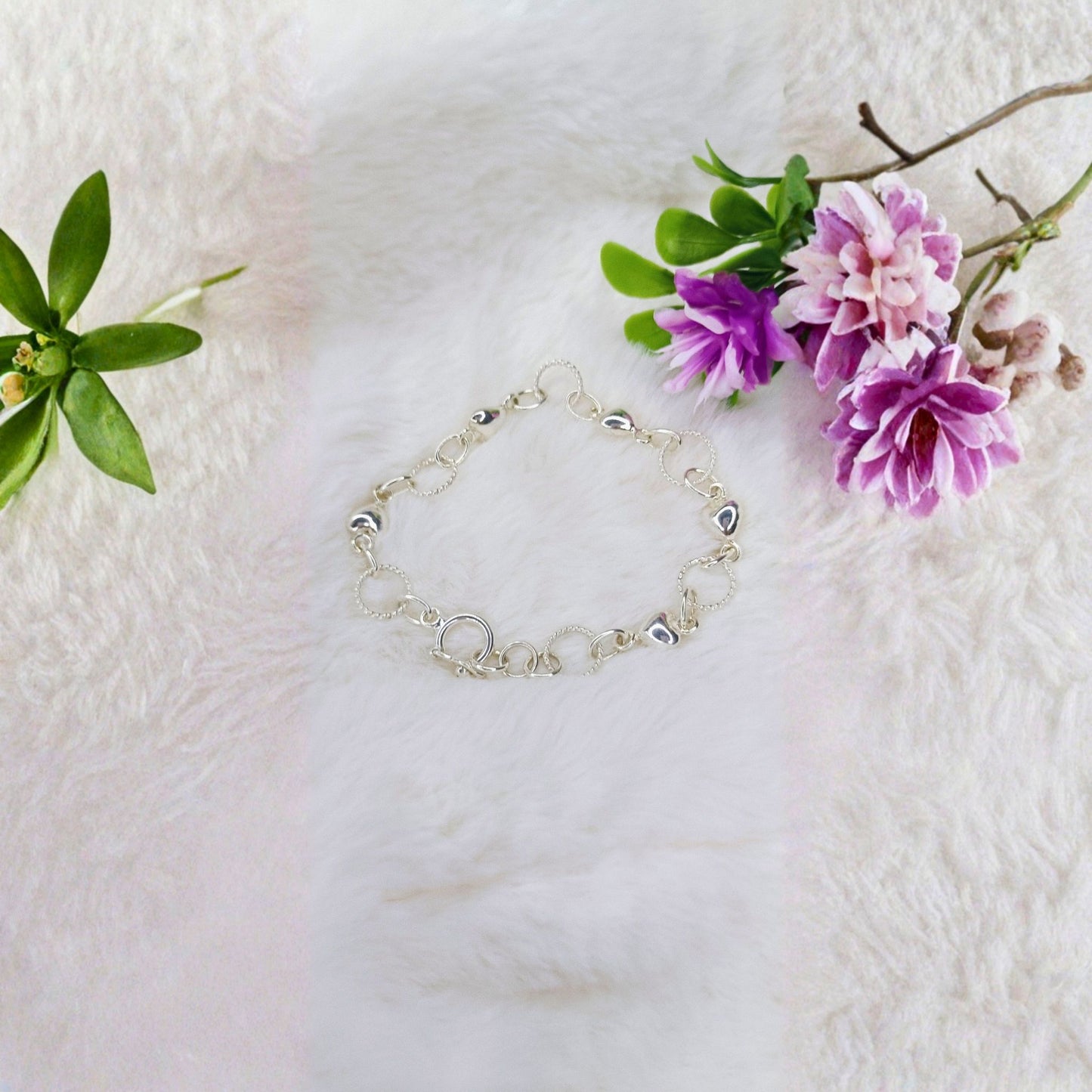 Pulsera Círculos con Corazones de Plata