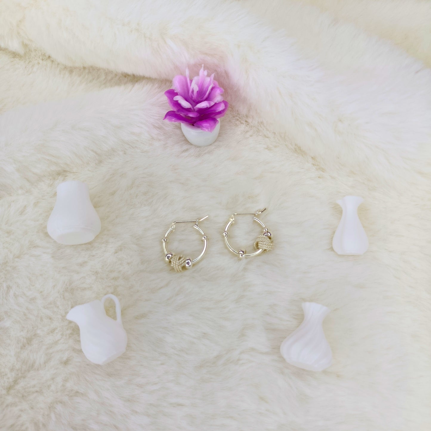 Aretes Aros con Nudo Texturizado en Plata