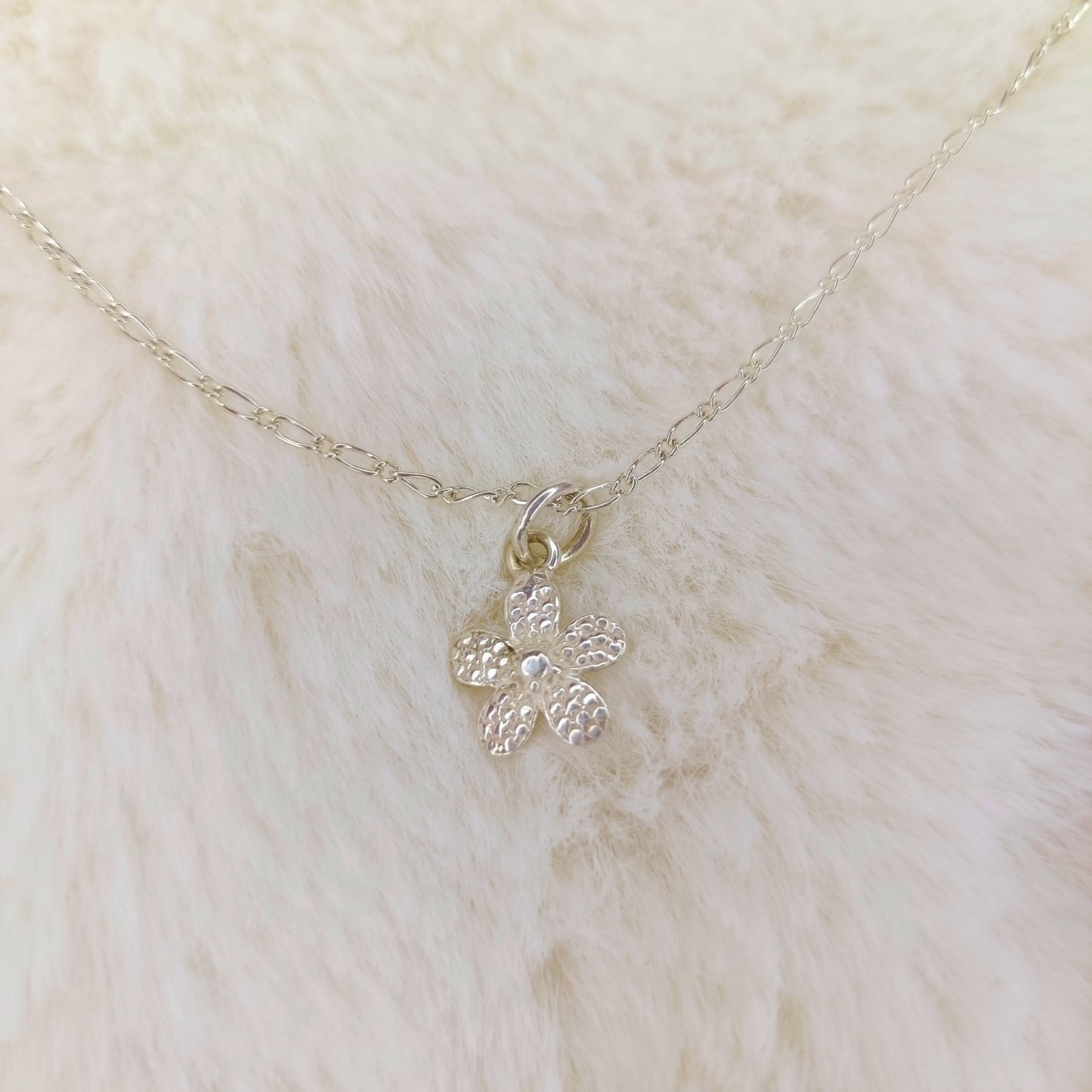 Collar + Aretes de Flor